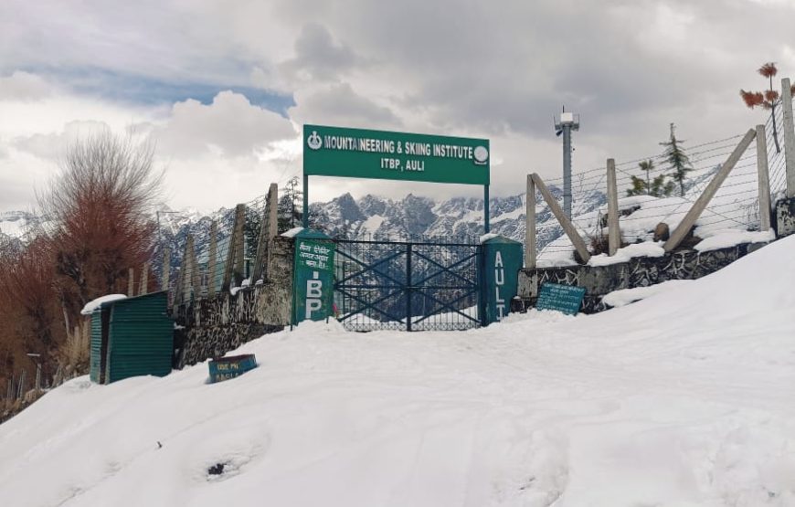 Auli Gorson Bugyal Trek 4 days