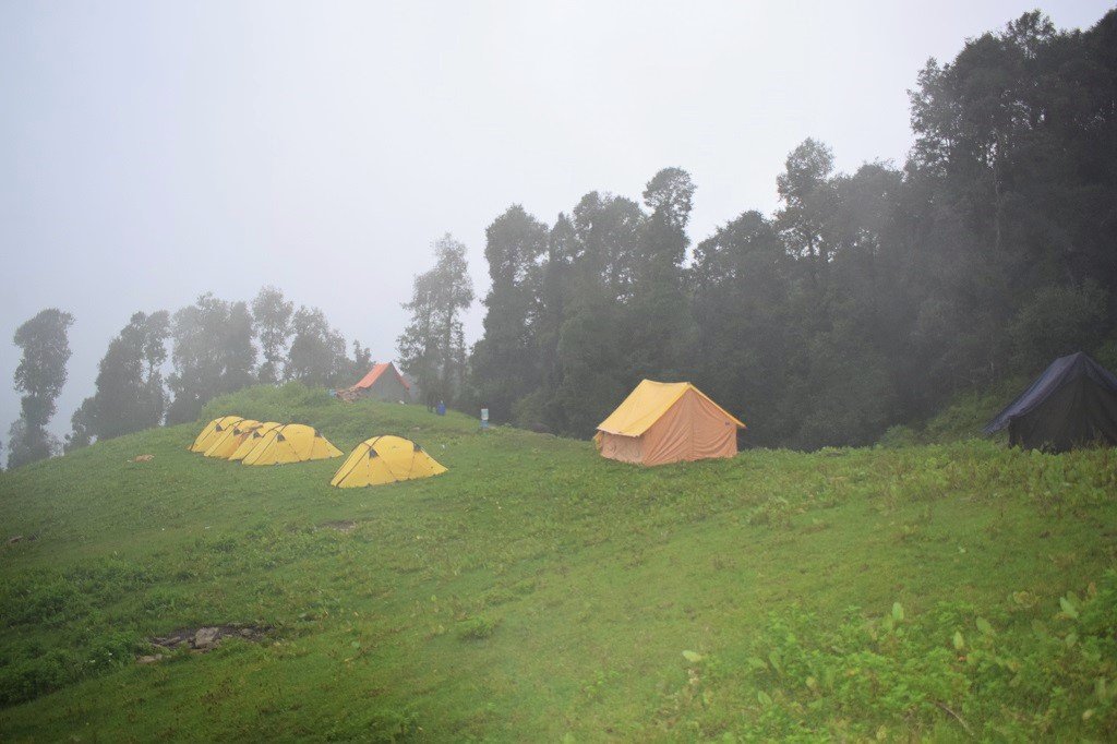 camp site on nag tibba trek