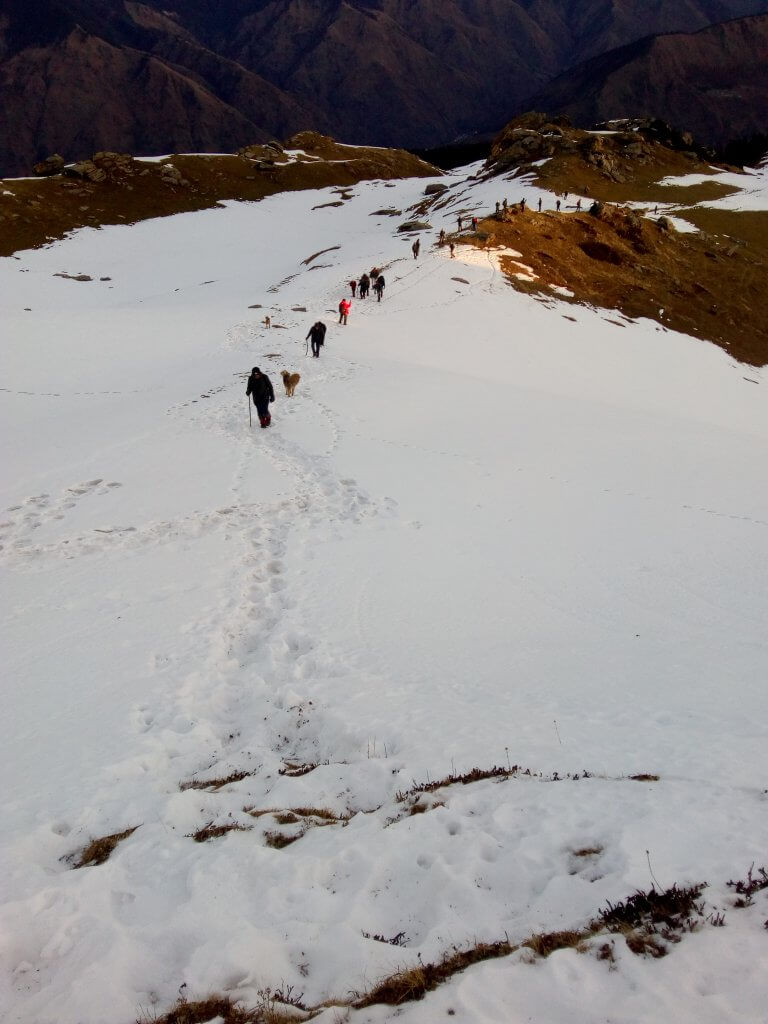 Trek to kedarkantha summit from kedarkantha base camp