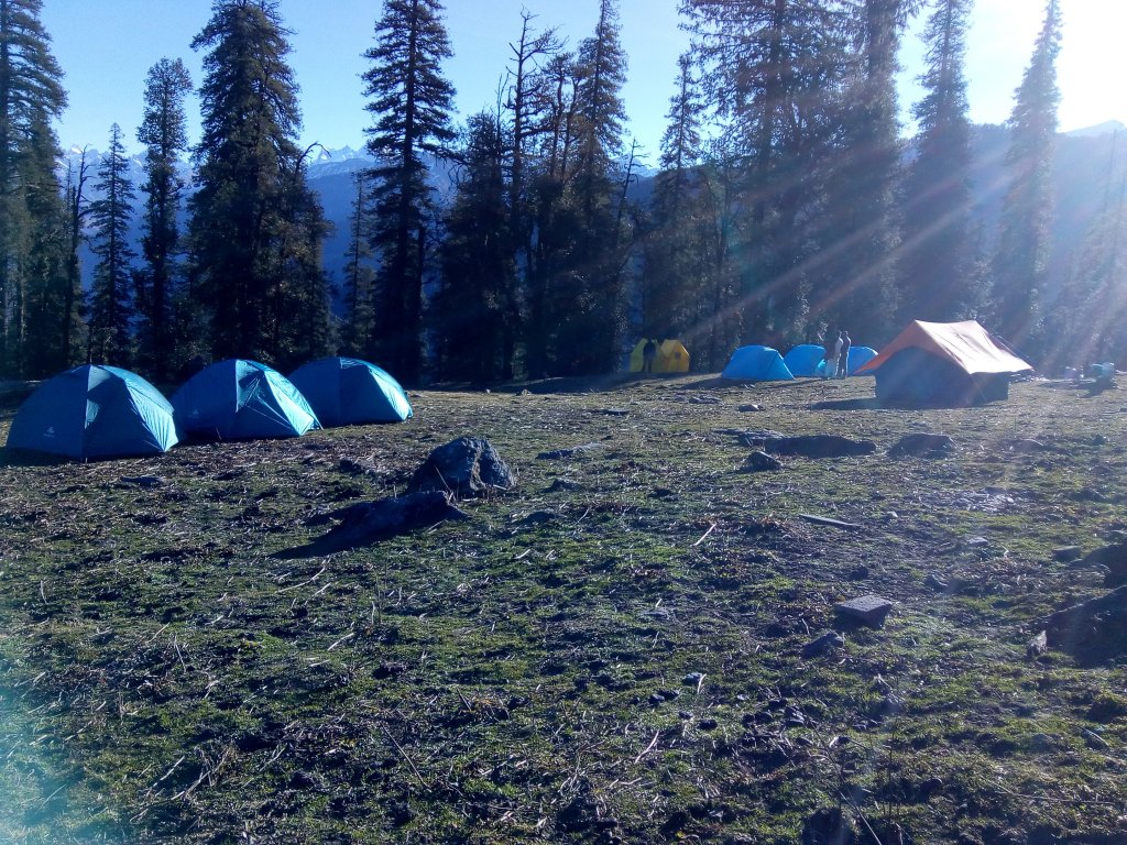 UTT camp site at jadu ka talab at kedarkantha