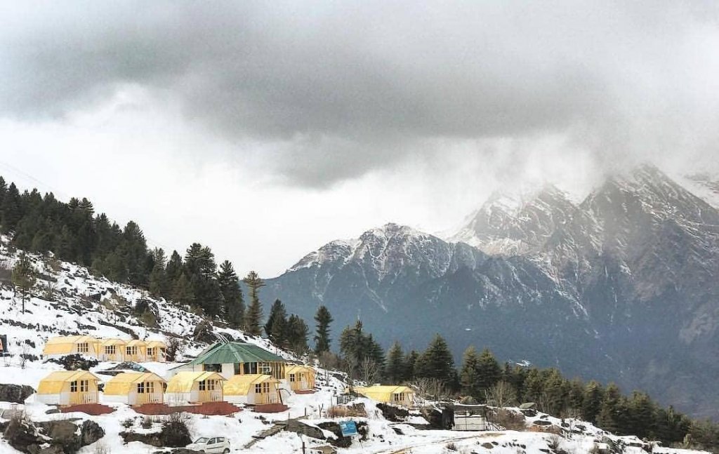 Snow fall in Auli