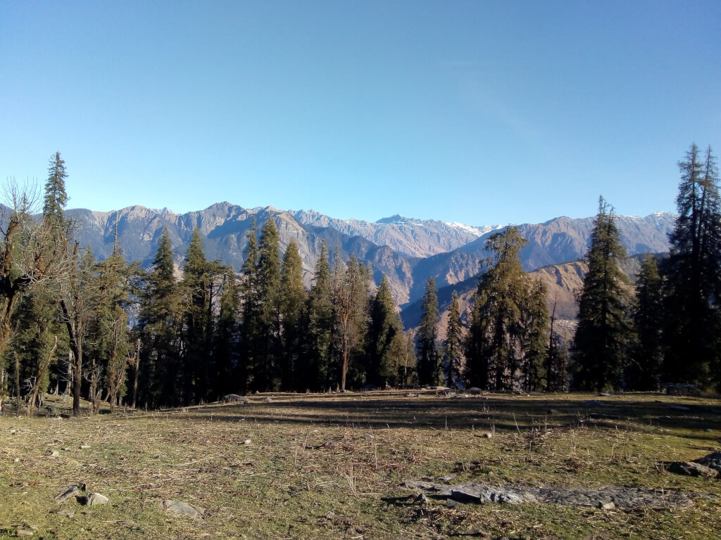 View from jadu ka talab kedarkantha trek