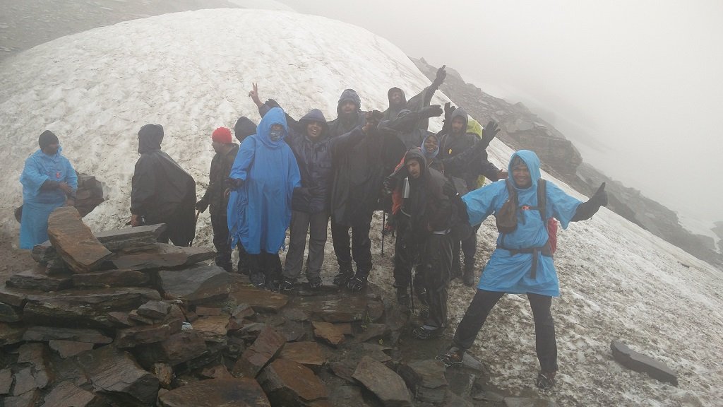 trek to rupin pass summit point