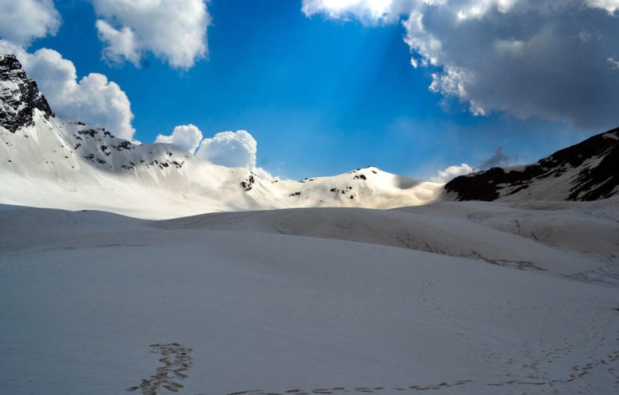 Bali Pass and Ruinsara Tal Trek