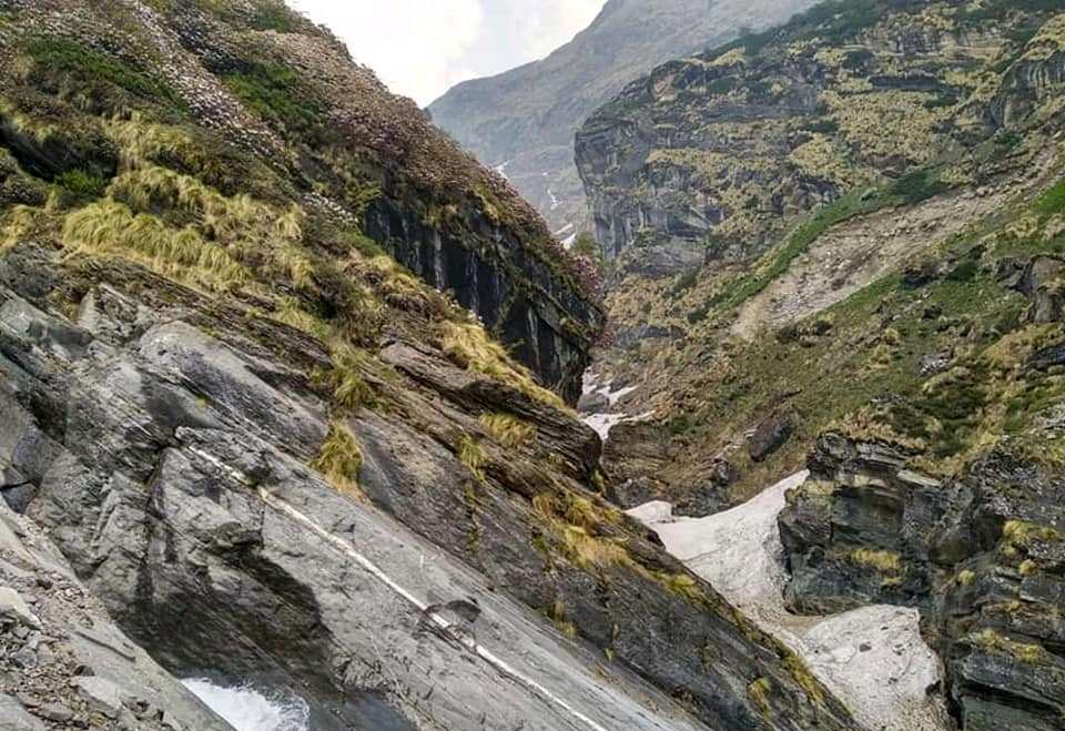 beautiful view in route of sunderdunga trek