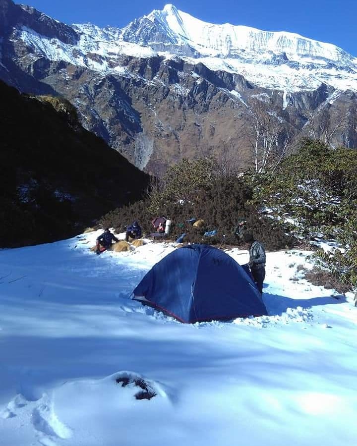 camp site in sunderdunga trek