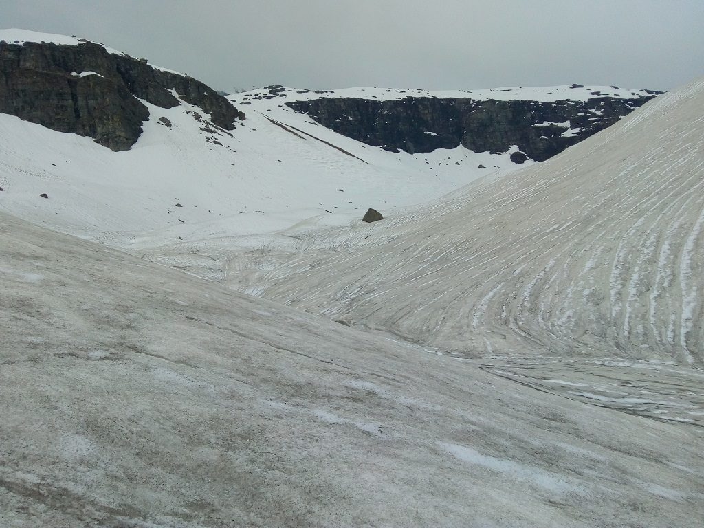 snow snow on rupin pass