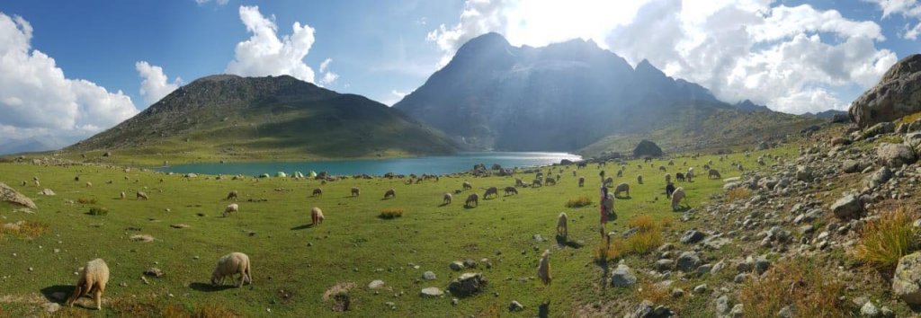 trek to kashmir great lake