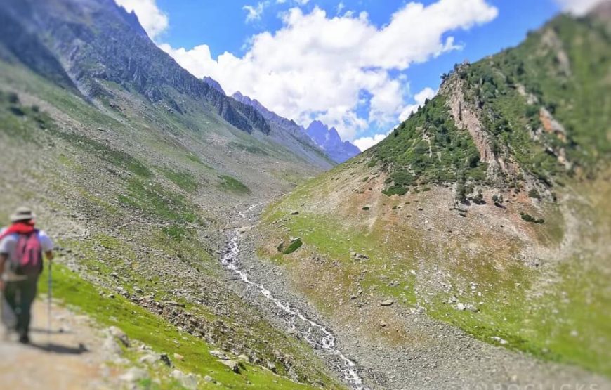 Kashmir Great Lakes Trek