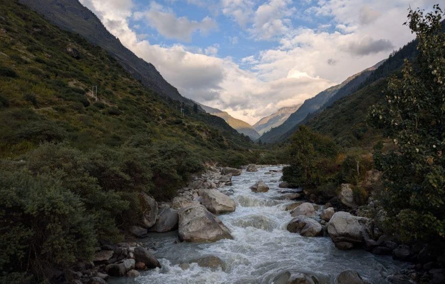 Har ki Dun Ruinsara Lake Trek